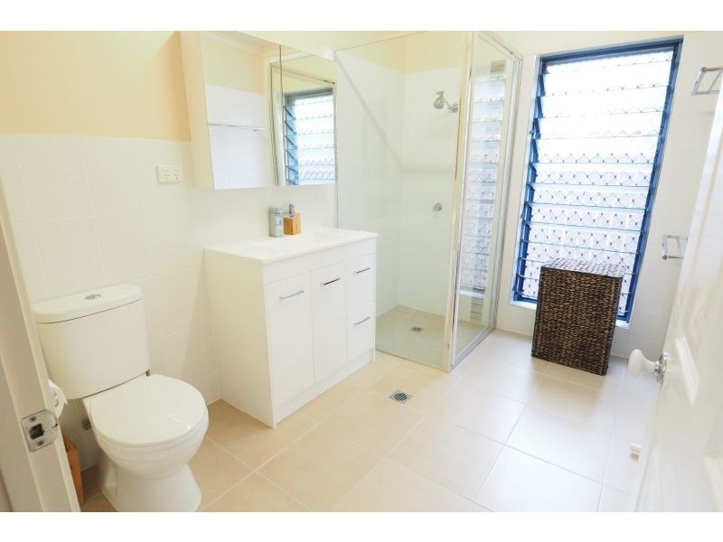 1 Blackbird Close, Bentley Park QLD 4869