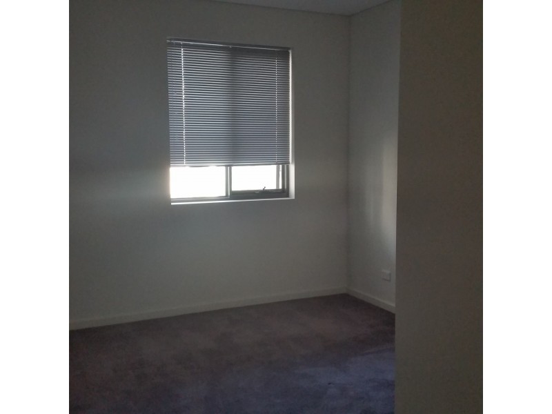 92/16 Midgegooroo Avenue, Cockburn Central WA 6164