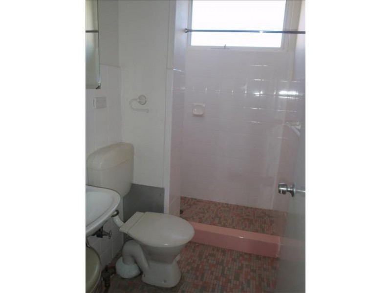 2b/3 Grafton Crescent, Dee Why NSW 2099