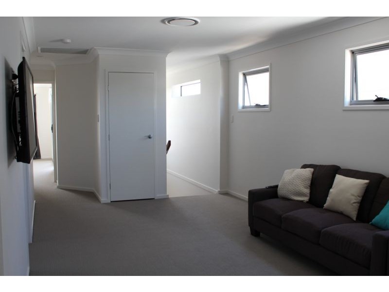 64 Lighthouse Circuit, Birtinya QLD 4575