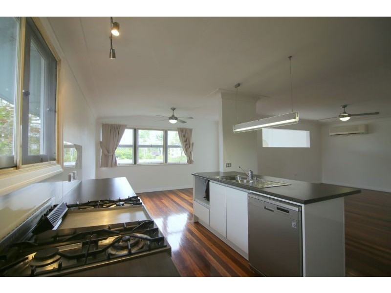 32 Norm Street, Kenmore QLD 4069