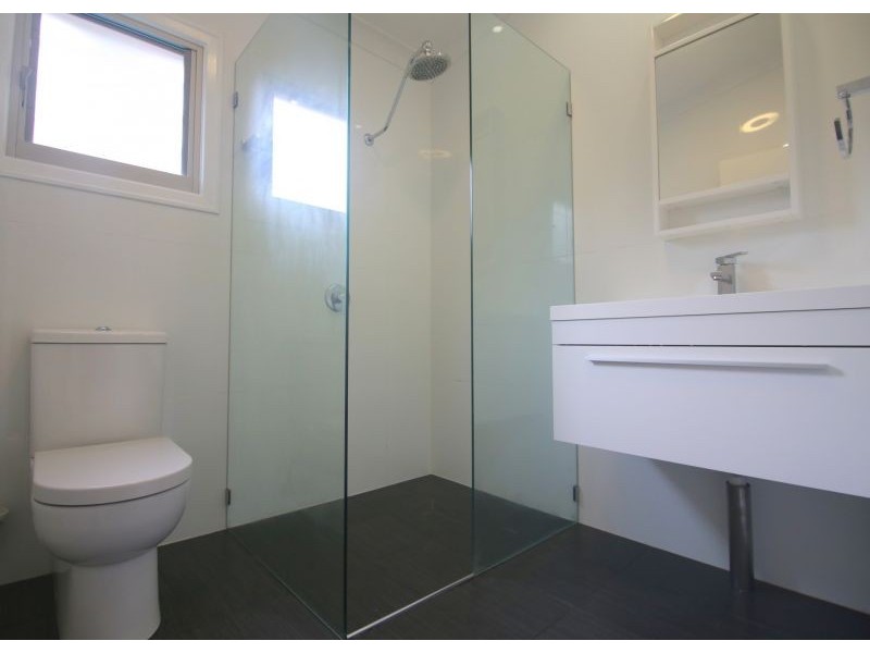 32 Norm Street, Kenmore QLD 4069