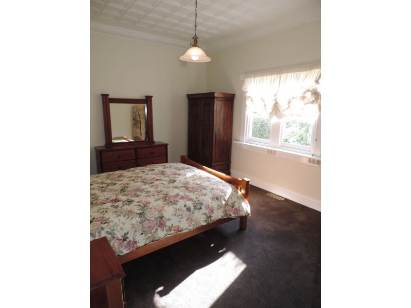 78 St David St, Thornbury VIC 3071