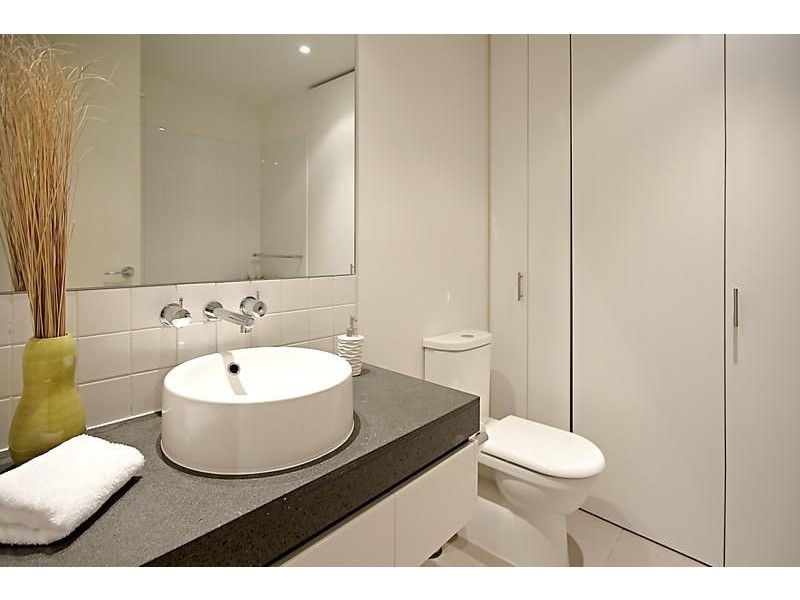 402/52 Nott Street, Port Melbourne VIC 3207