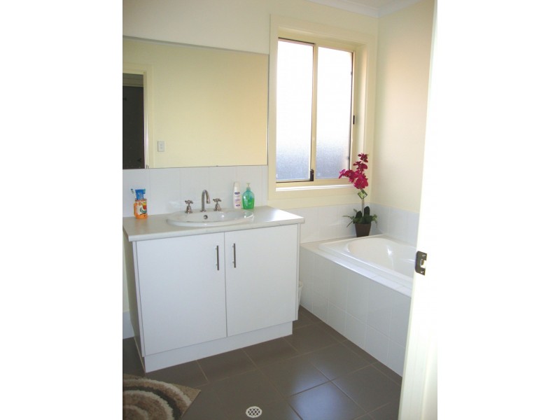 25a The Parade, Blair Athol SA 5084