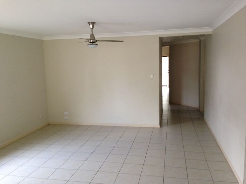 17 Carnarvon Crescent, Waterford QLD 4133
