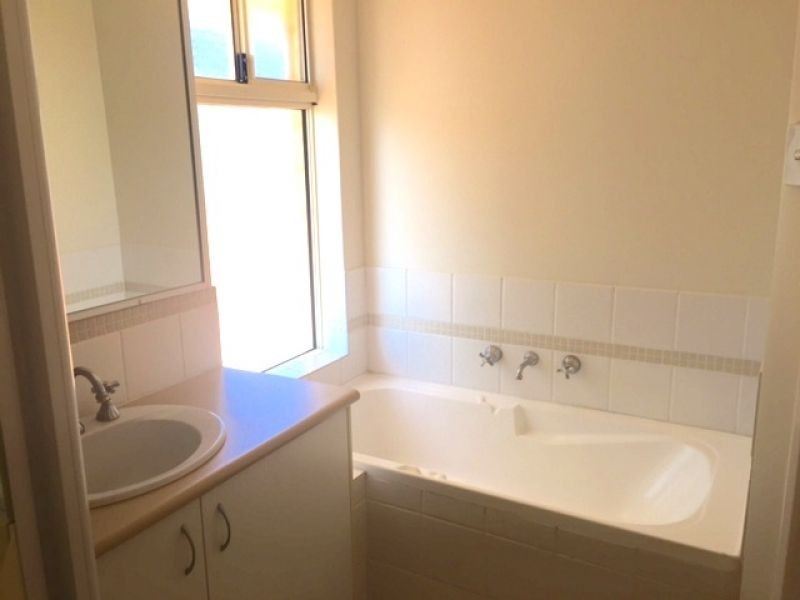 23d Rawlins Street, Glendalough WA 6016