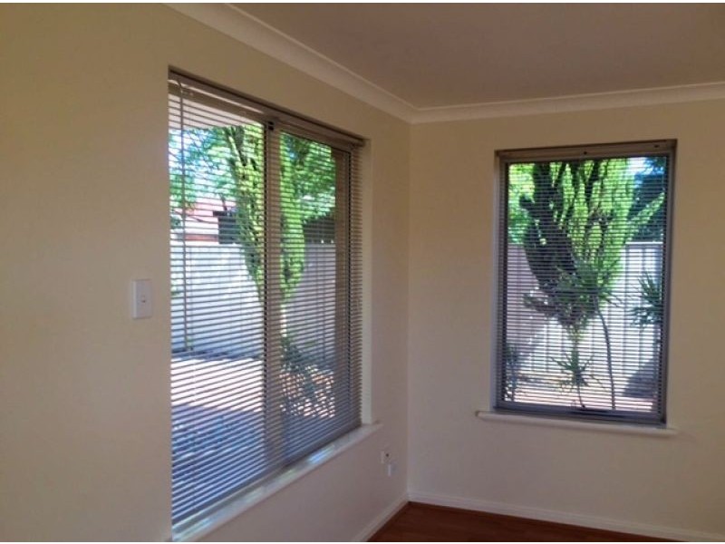 23d Rawlins Street, Glendalough WA 6016