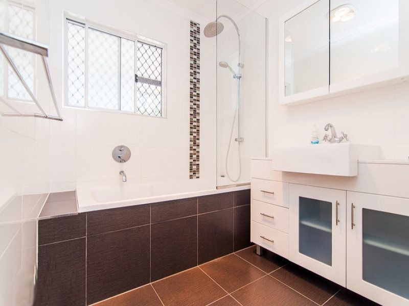 12 Loncroft St, Brighton QLD 4017