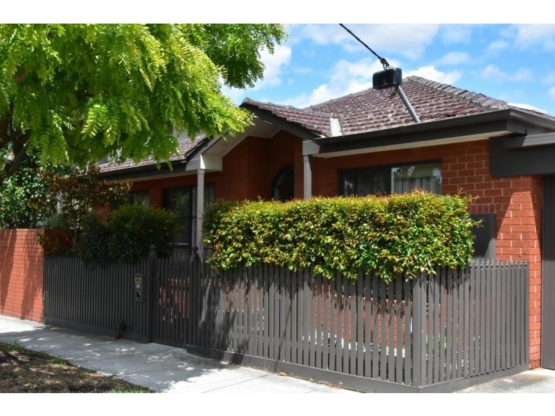37 Kent Grove, Caulfield North VIC 3161