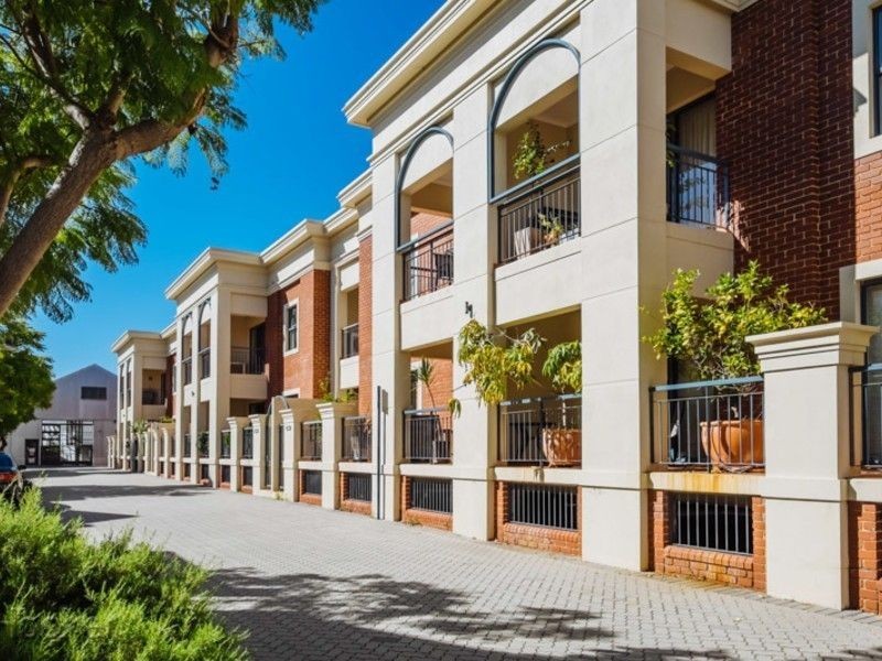 2/24 Saunders St, East Perth WA 6004