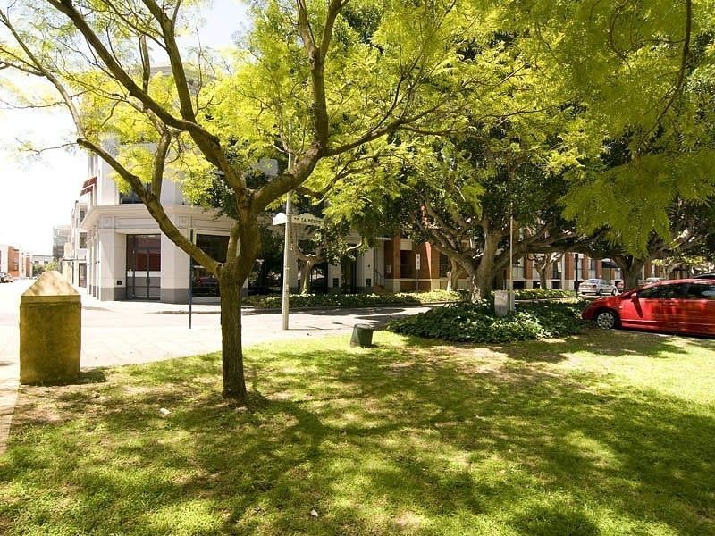 2/24 Saunders St, East Perth WA 6004