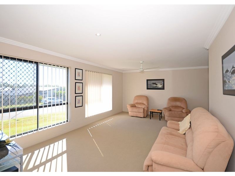 12 Parklink West Avenue, Wondunna QLD 4655