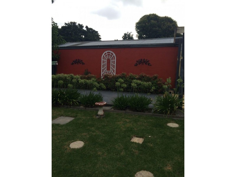 16 Harborne Street, Macleod VIC 3085