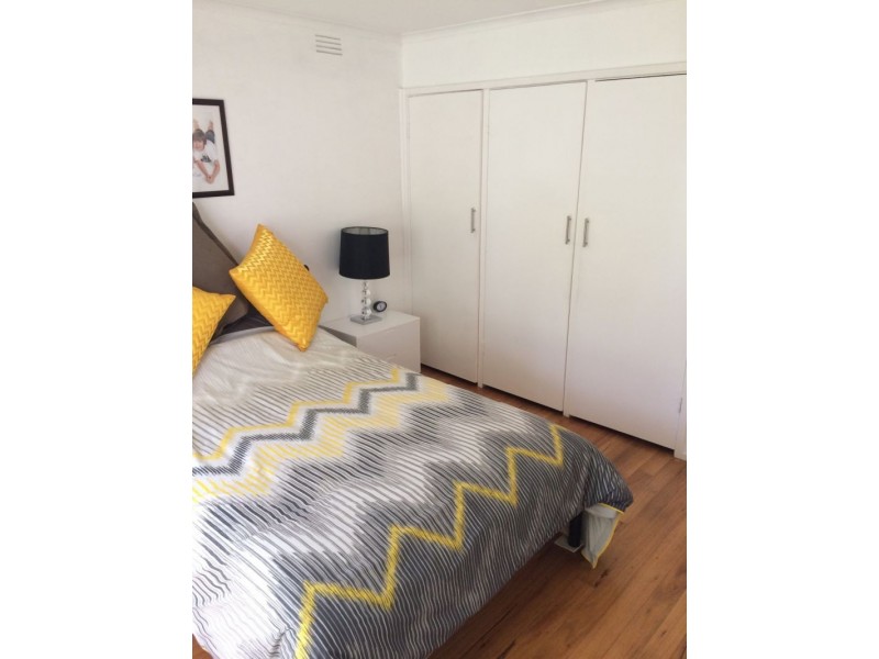 16 Harborne Street, Macleod VIC 3085