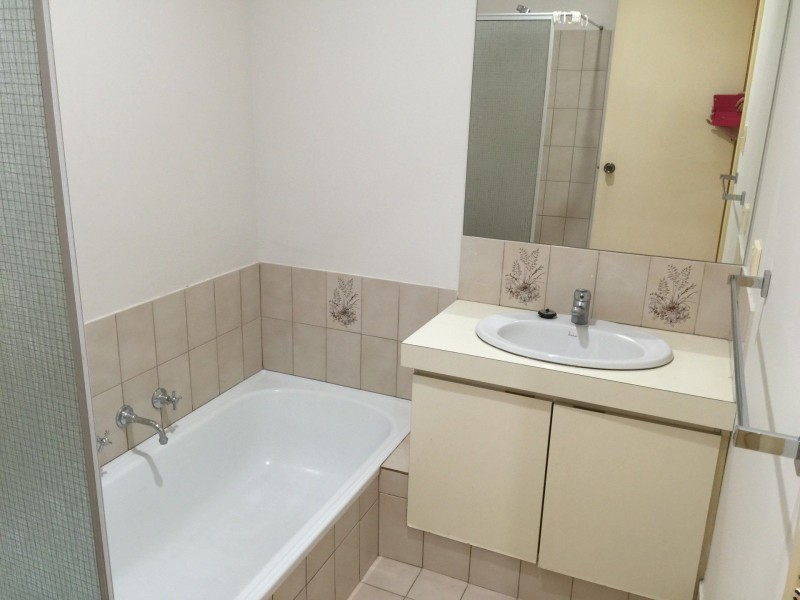 3 / 8 Sandhurst Rd, Dianella WA 6059