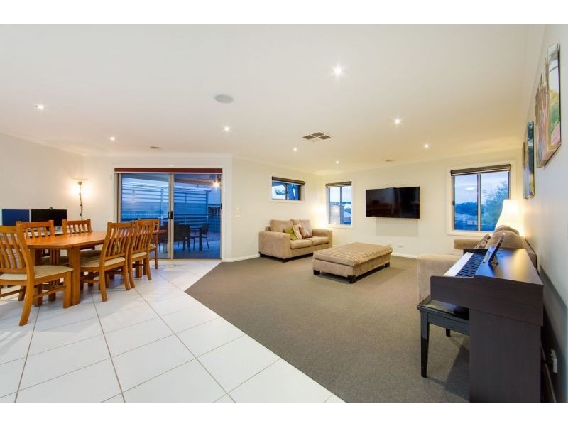 15 Redbox Drive, Thurgoona NSW 2640