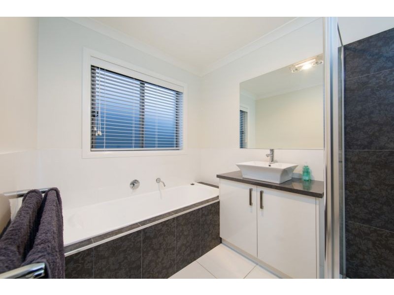 15 Redbox Drive, Thurgoona NSW 2640