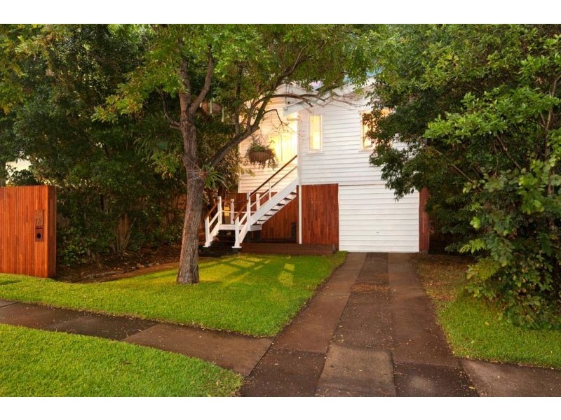 12 Mclean Parade, Ashgrove QLD 4060