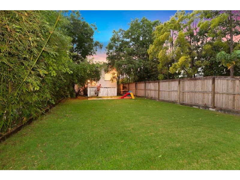 12 Mclean Parade, Ashgrove QLD 4060