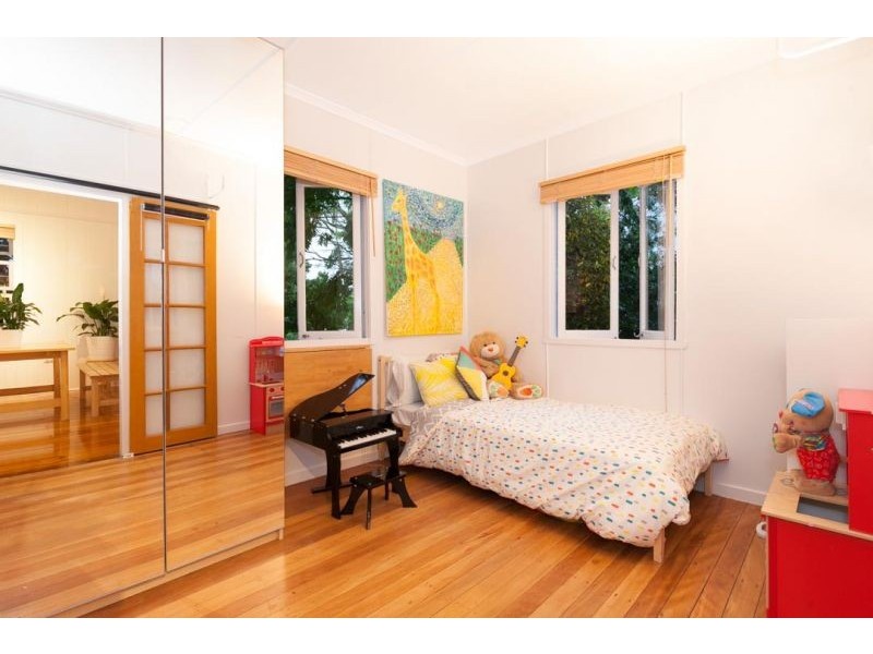 12 Mclean Parade, Ashgrove QLD 4060