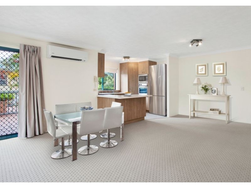 1/12 Gillian Lane, Southport QLD 4215