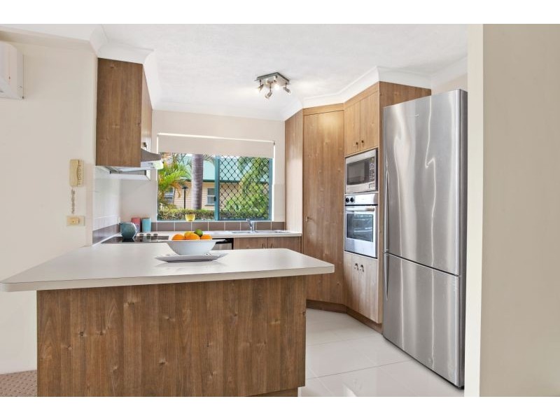 1/12 Gillian Lane, Southport QLD 4215