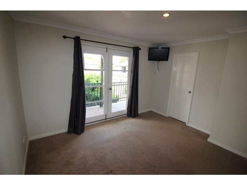2/105 Gladstone Road, Rivervale WA 6103