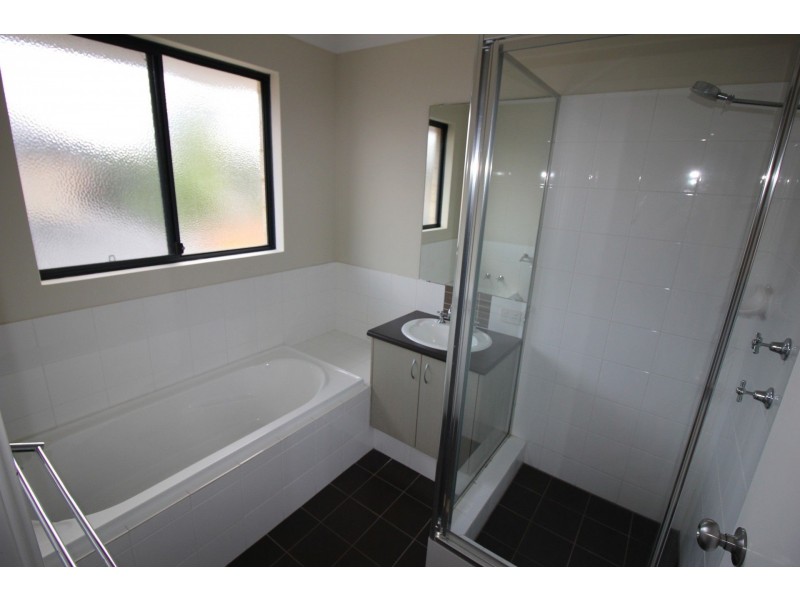 2/105 Gladstone Road, Rivervale WA 6103