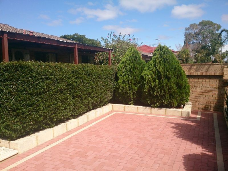 1/226 Flinders Street, Yokine WA 6060