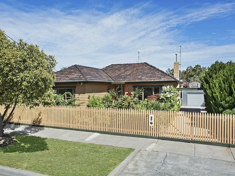2 Palm Avenue, Spring Gully VIC 3550