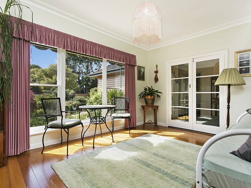 2 Palm Avenue, Spring Gully VIC 3550