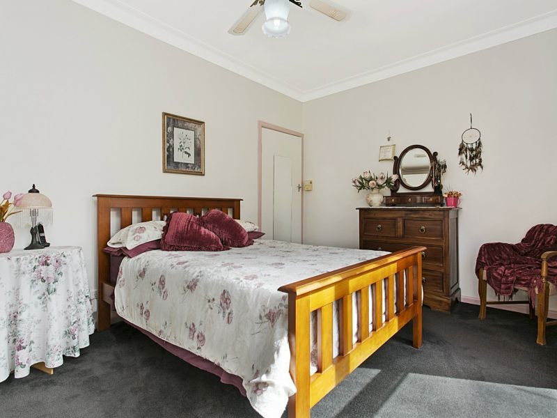2 Palm Avenue, Spring Gully VIC 3550