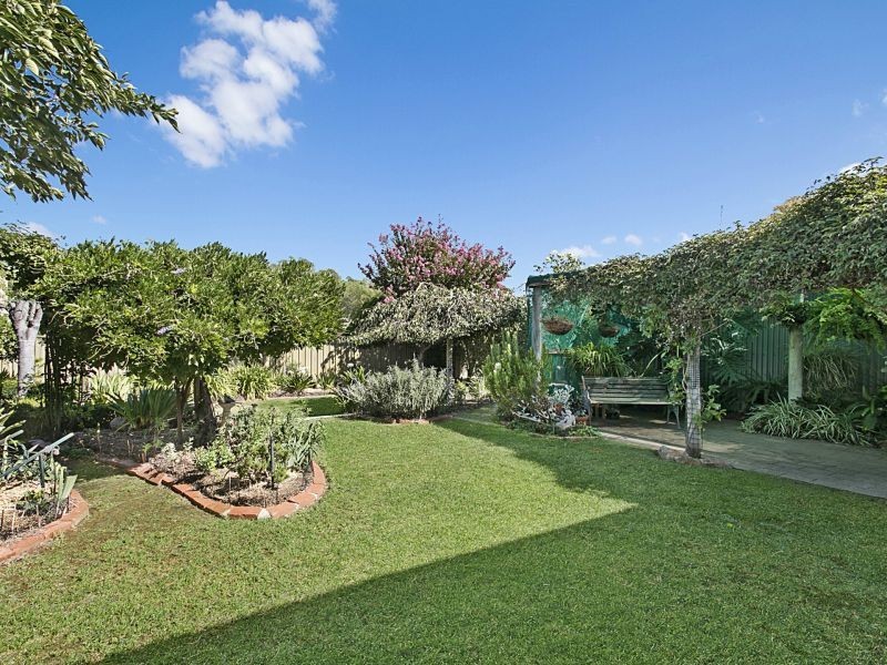 2 Palm Avenue, Spring Gully VIC 3550