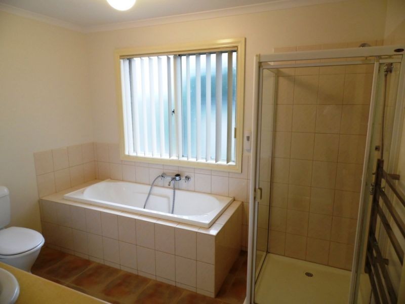 20 Thomson Way, Taylors Hill VIC 3037