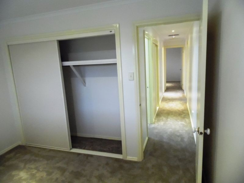 20 Thomson Way, Taylors Hill VIC 3037