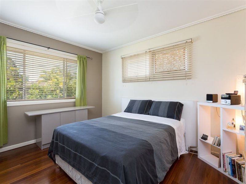 27 Hibiscus Avenue, Redcliffe QLD 4020