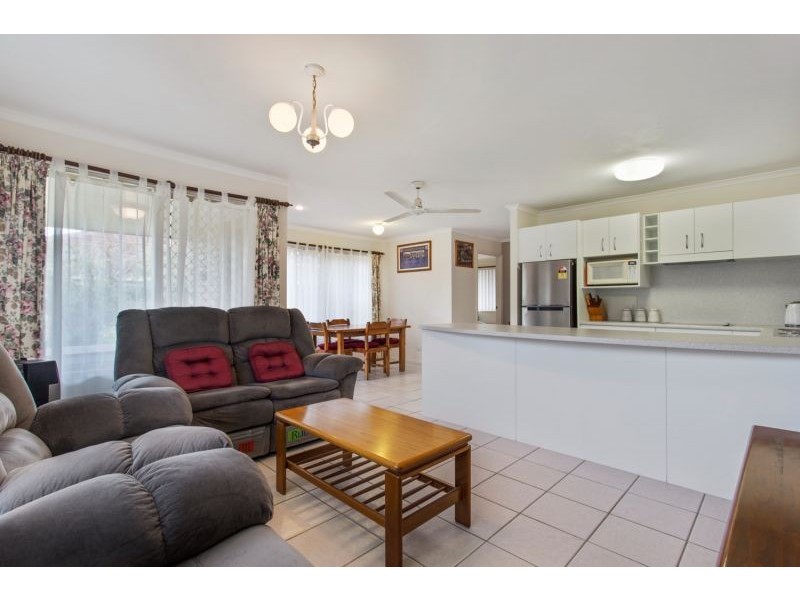 5/2a Albatross Avenue, Aroona QLD 4551