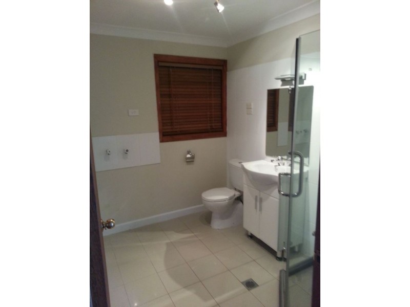 4 A Derby Street, Berkeley NSW 2506