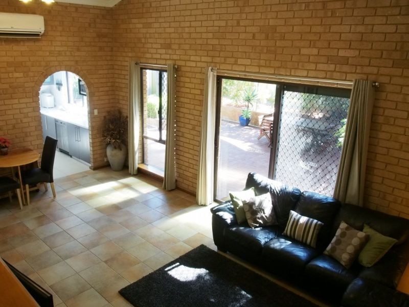4/45 Hayes Avenue, Yokine WA 6060