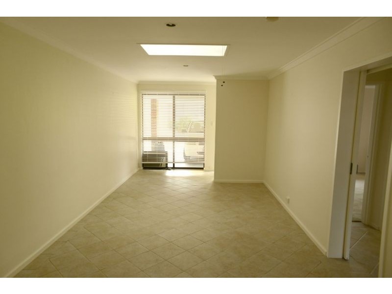 2/9 Adrian Street, Palmyra WA 6157