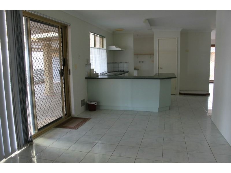 1 Saracen Way, Marangaroo WA 6064