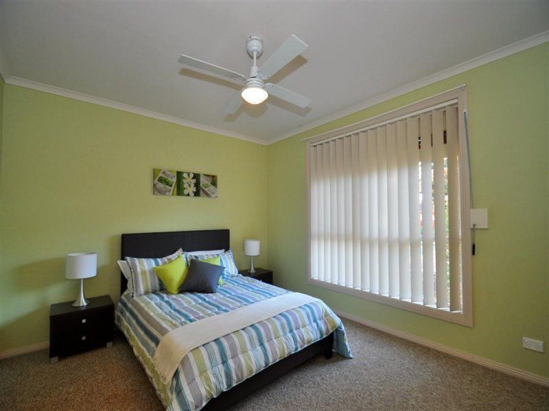 4 Lyle Street, Morphett Vale SA 5162