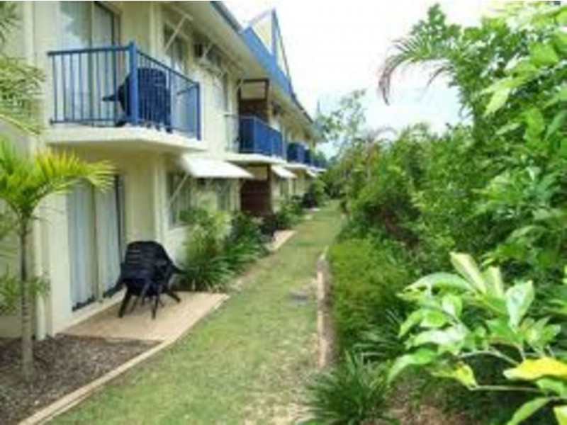 72 Pacific Esp, Slade Point QLD 4740