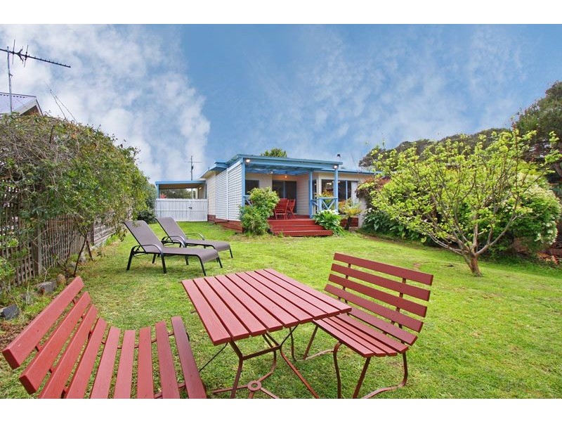 23 Hilltop Avenue, Blairgowrie VIC 3942