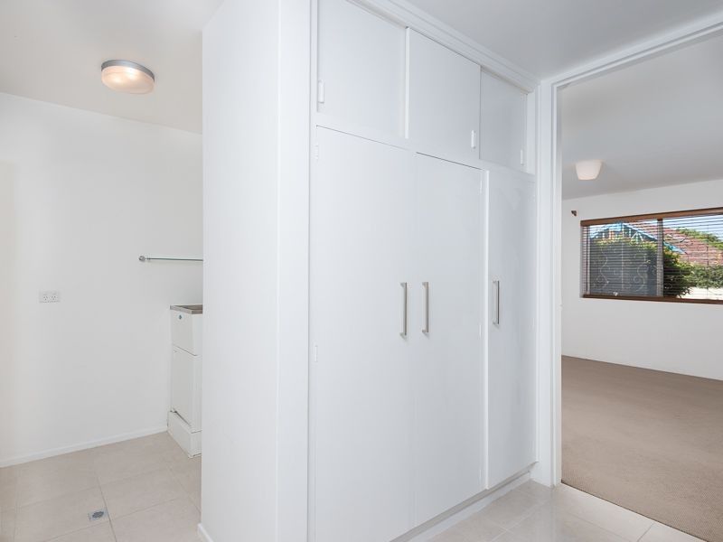 2/28 Riverview Terrace, Hamilton QLD 4007