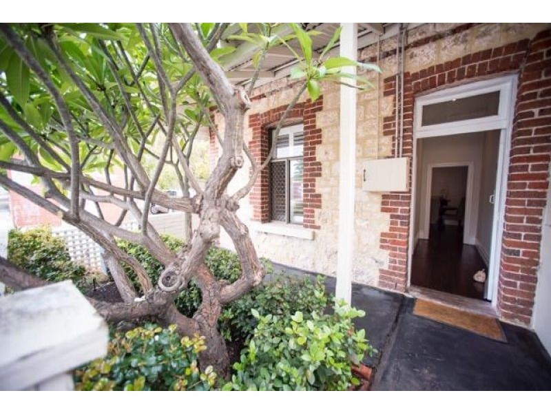 4 Alfred Road, North Fremantle WA 6159