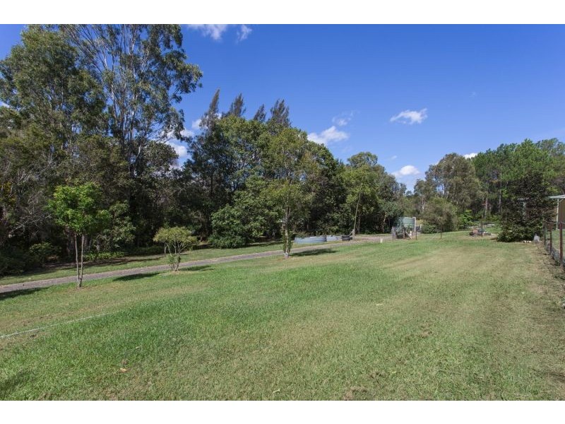 207 Ironbark Drive, Woodford QLD 4514