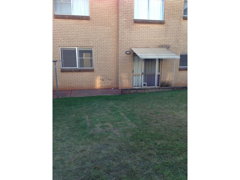 2/128 Curzon Street, Rangeville QLD 4350