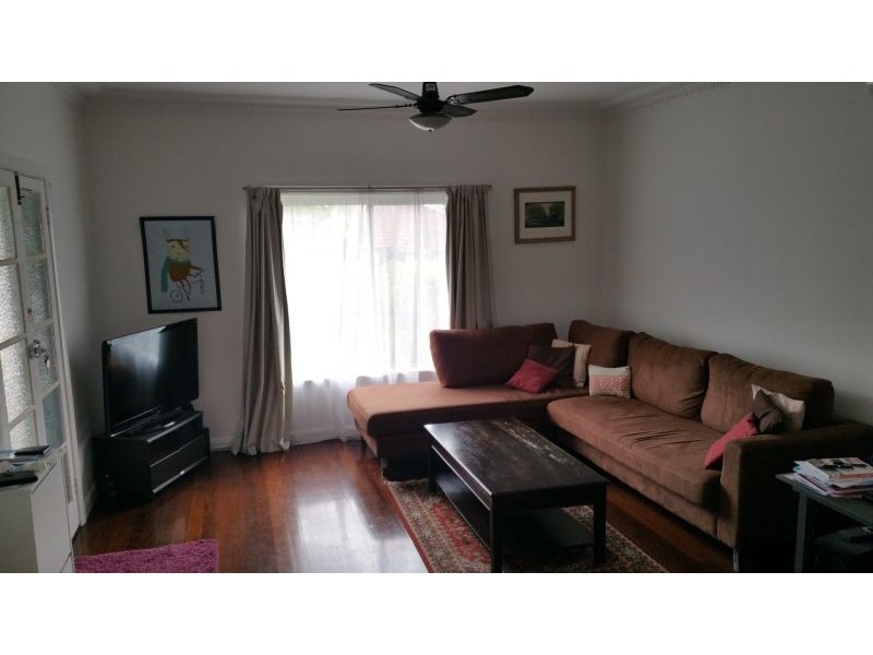 96 Taringa Parade, Indooroopilly QLD 4068